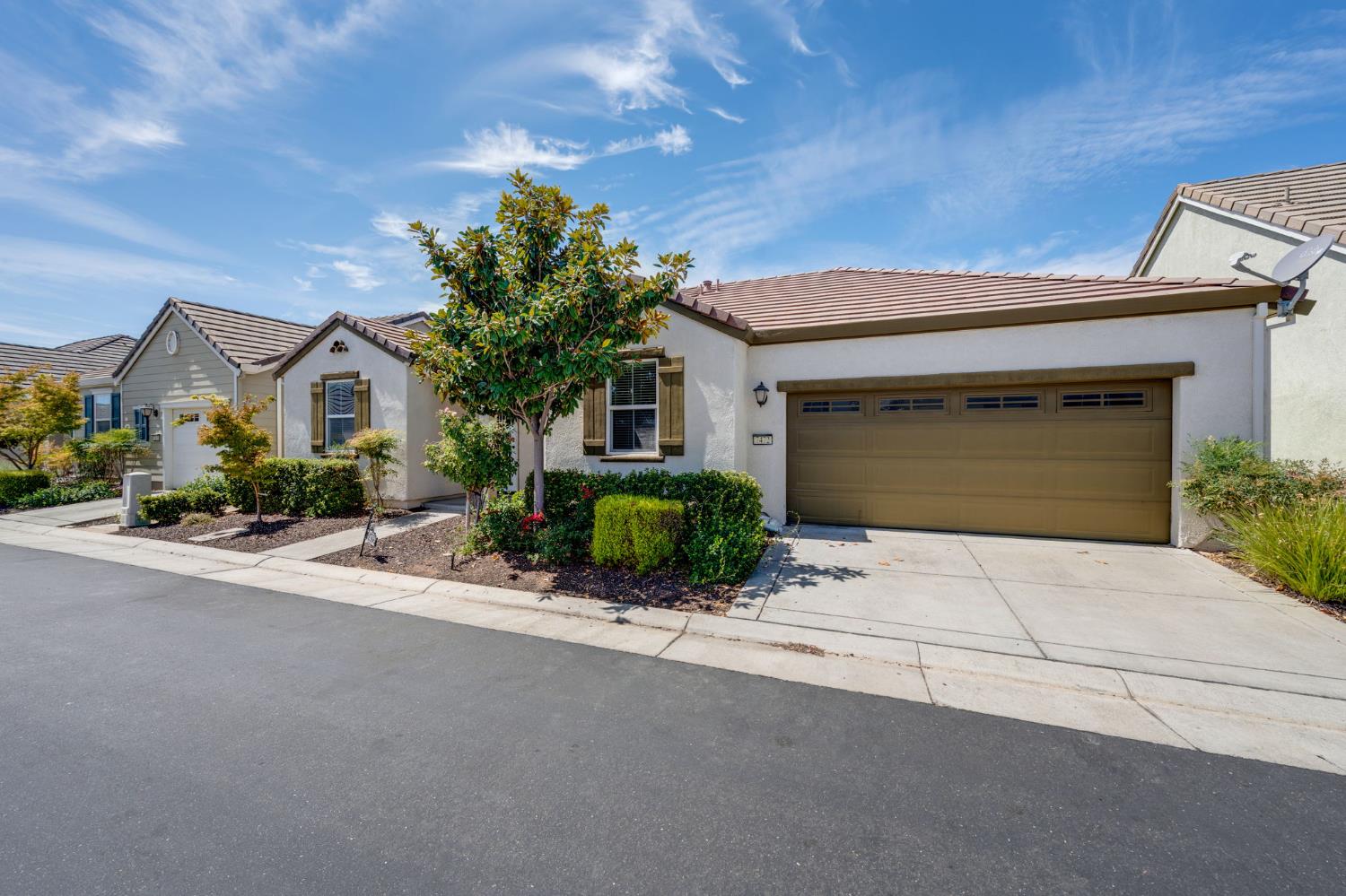 7472 Chatterton Way