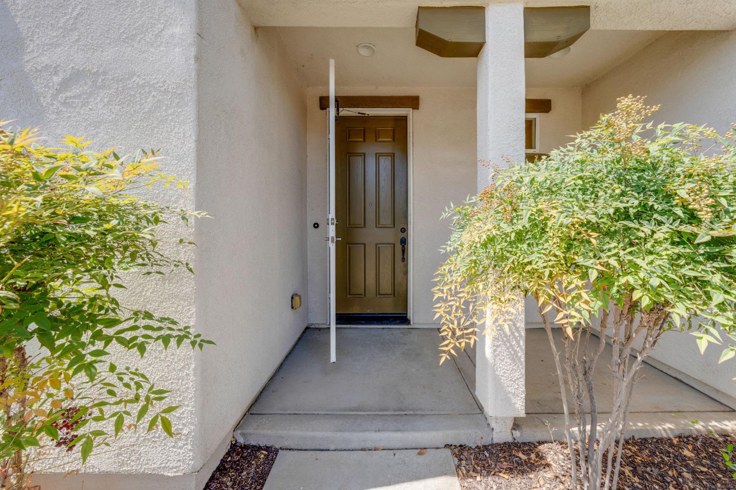 7472 Chatterton Way