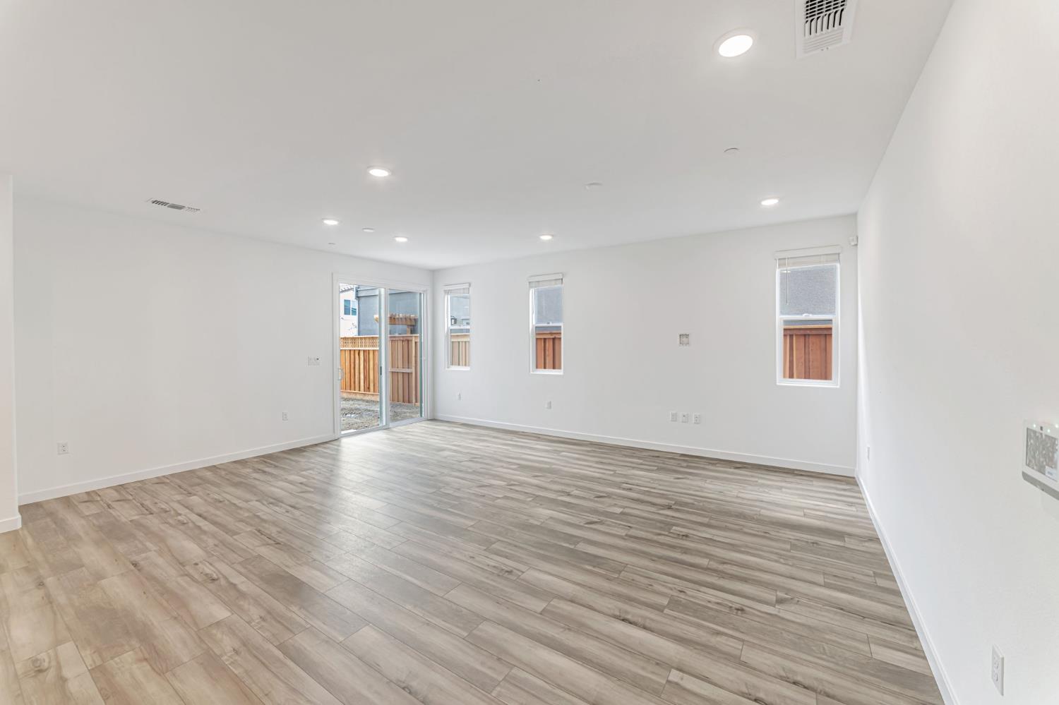 1566 N Central Parkway