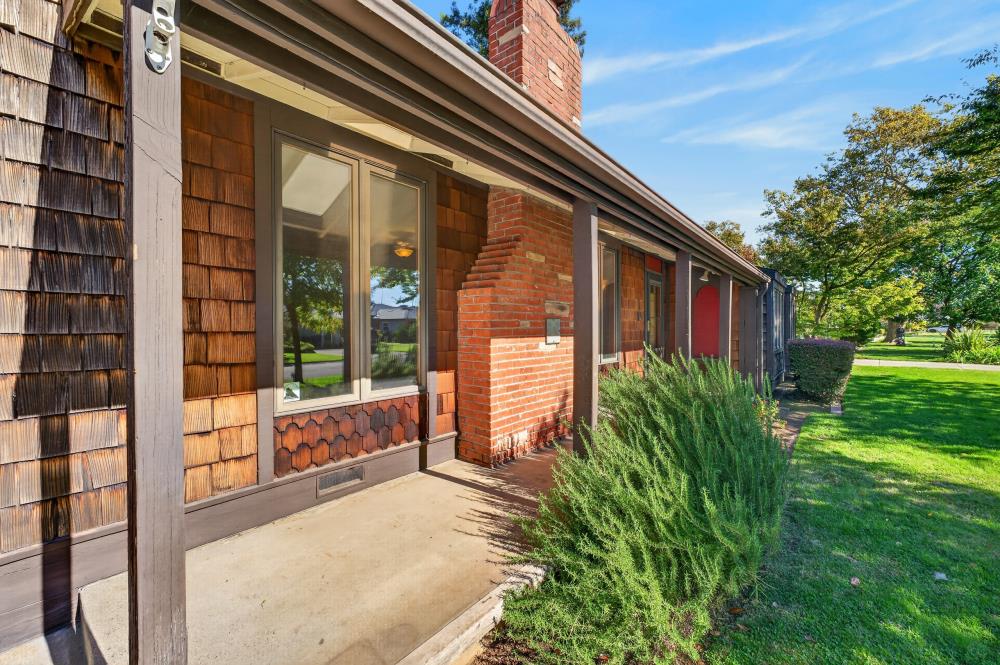 3411 Sierra View Lane