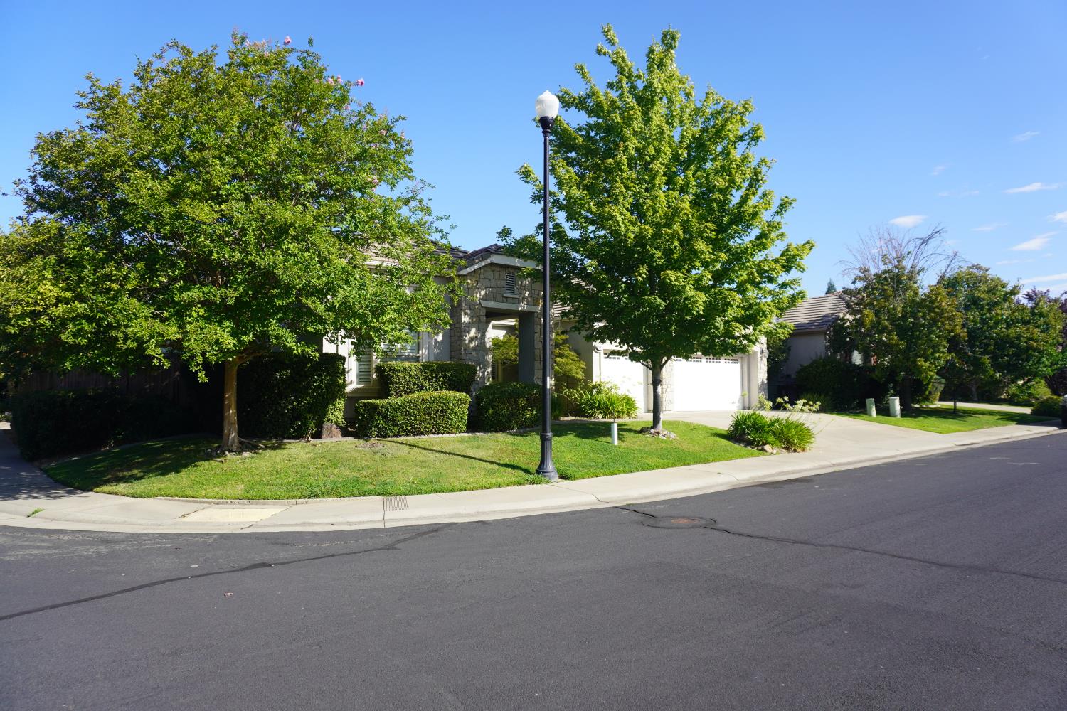 1593 Diamond Woods Circle