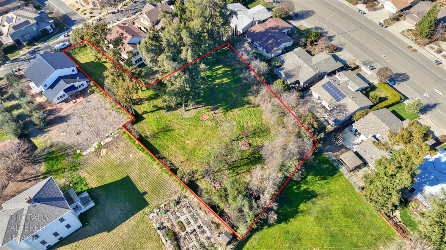 1136 Los Robles Street