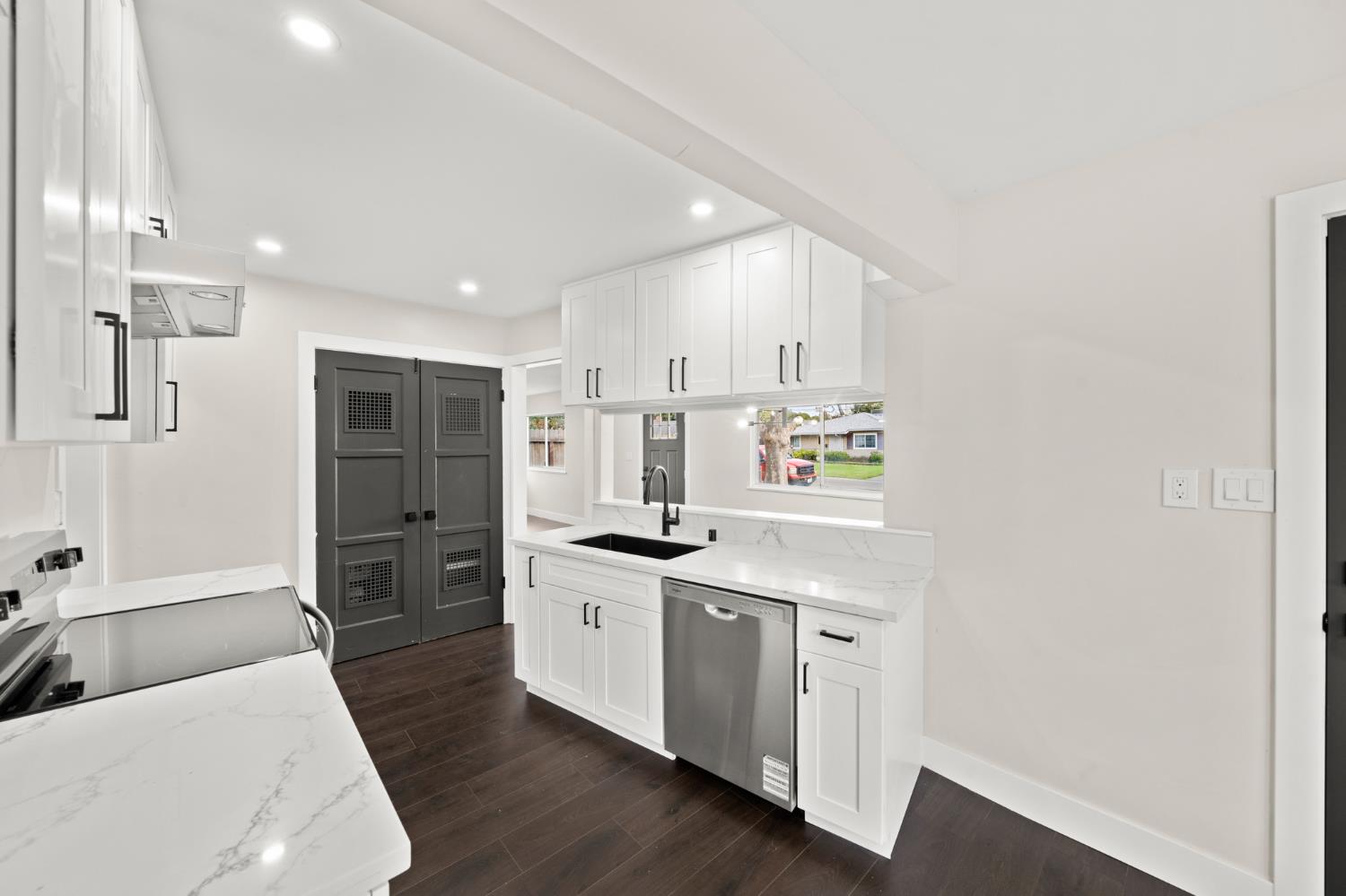 917 Singingwood Road