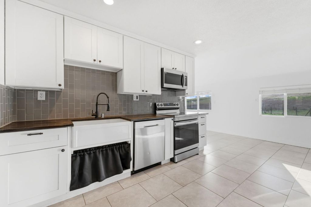 Photo of 7580 Latrobe Road, Shingle Springs, CA 95682 (MLS # 226042174)
