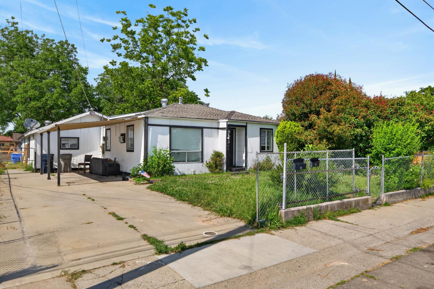 1005 Hawk Avenue
