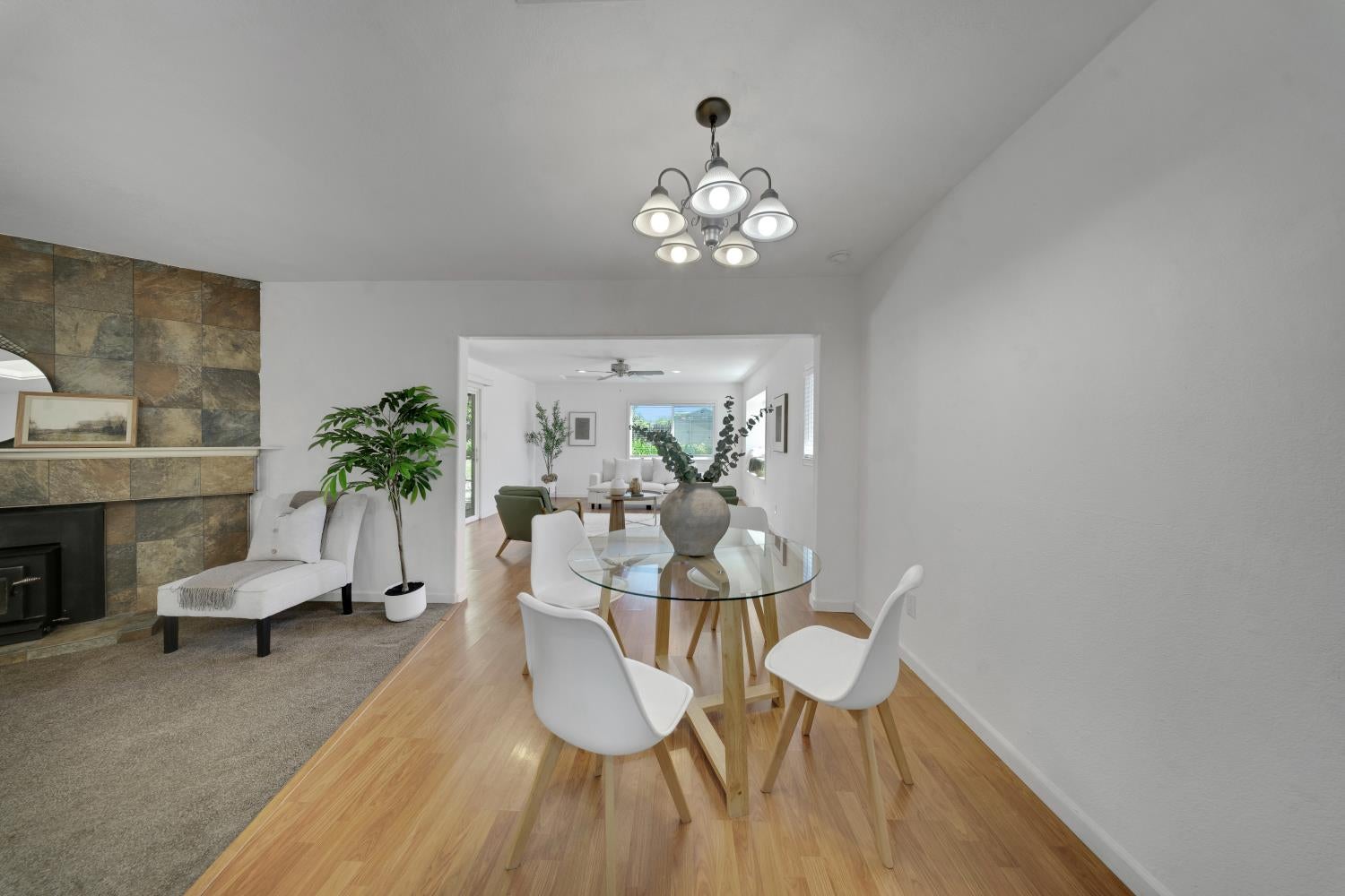 Picture for the property 226091372, 3 beds, 2 baths