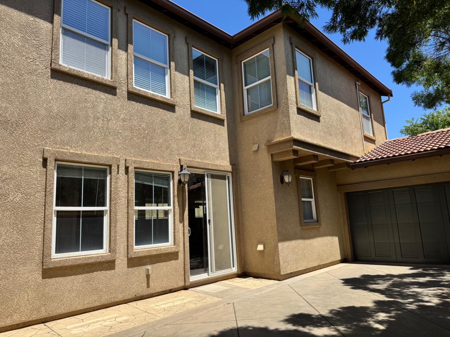 188 S Pacifico Street