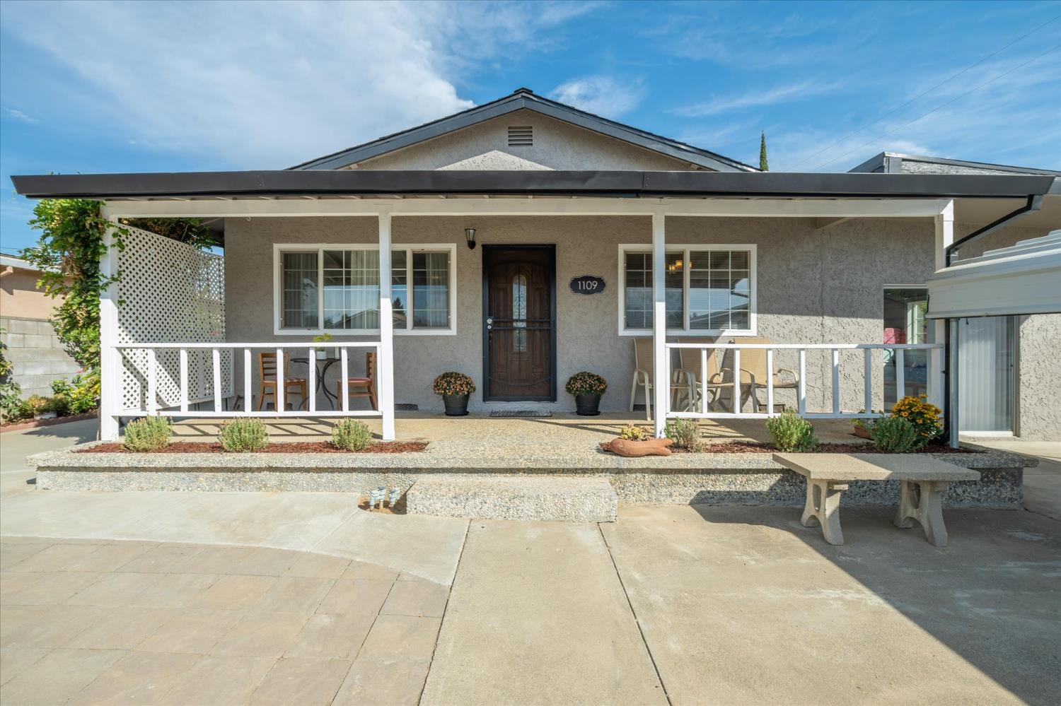 1109 McArthur Avenue