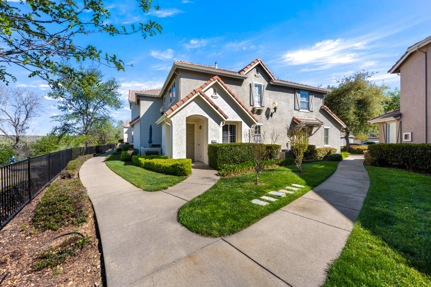 502 Esplanade Circle