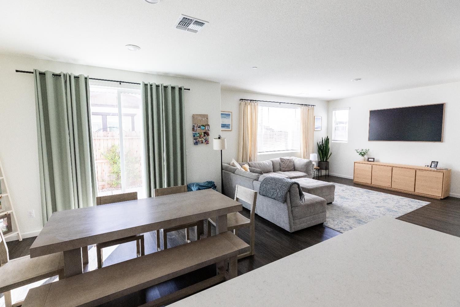 3382 Auburn Leaf Loop