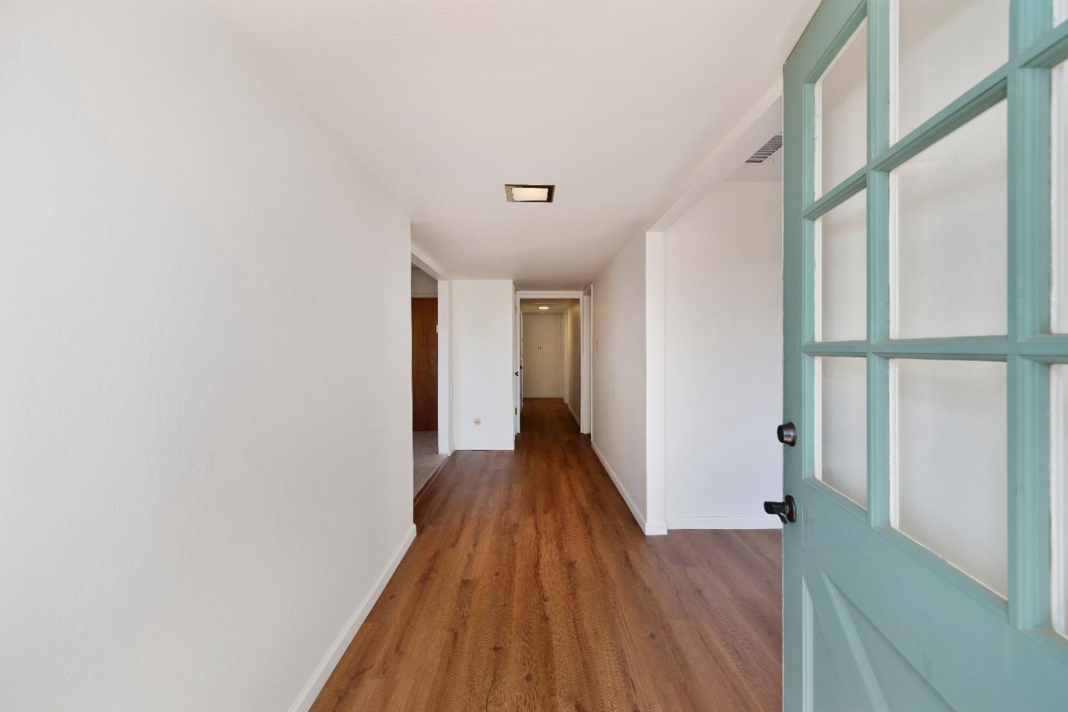 832 Holly Hills Drive