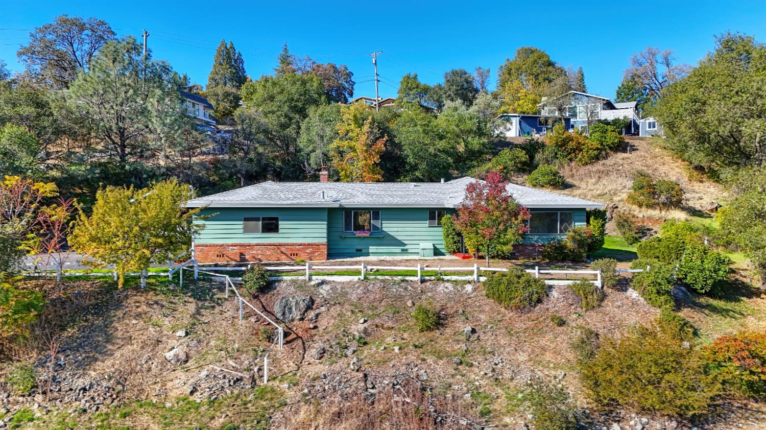 832 Holly Hills Drive