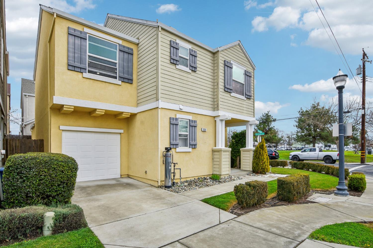 939 Dixieanne Avenue