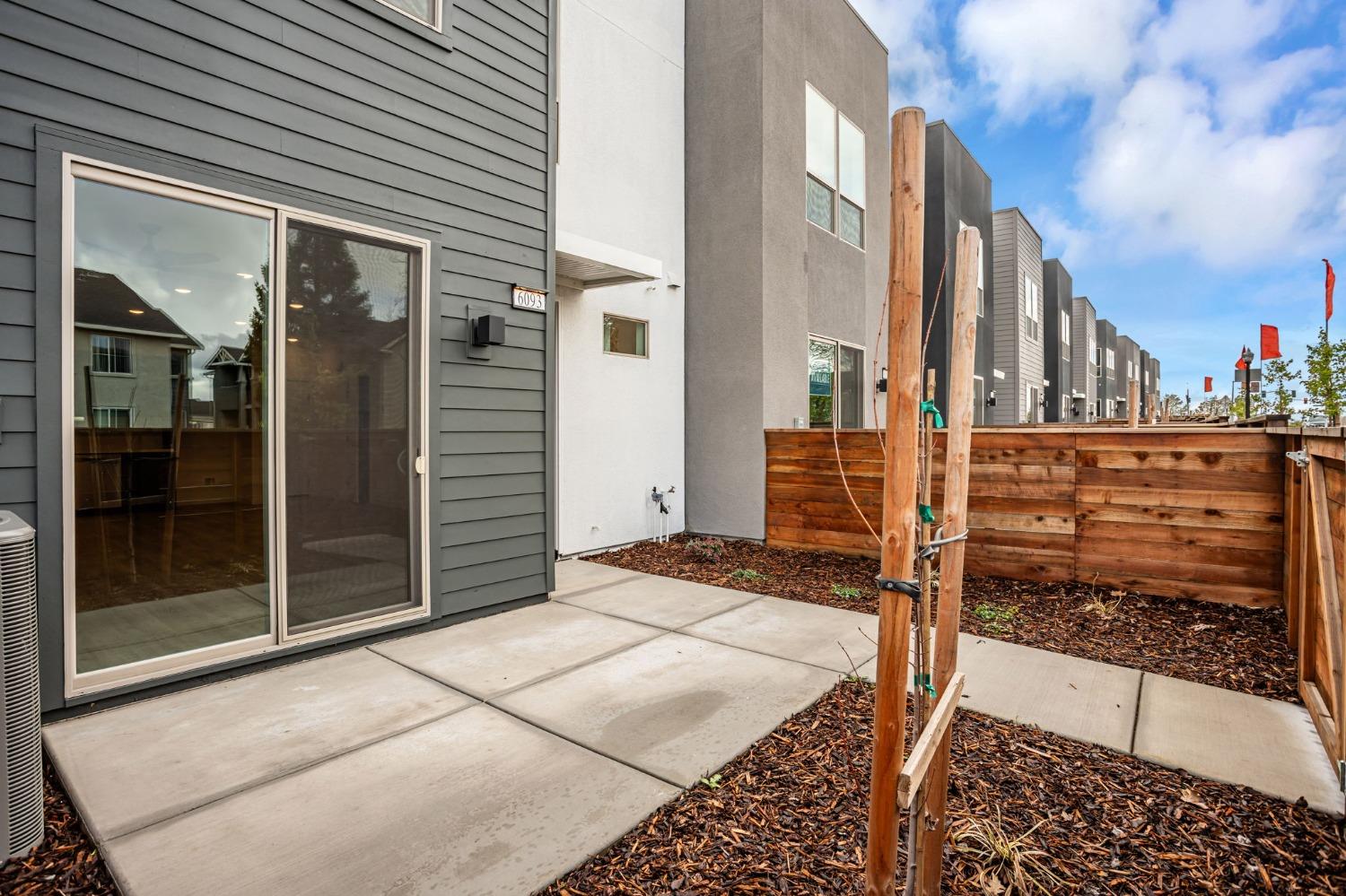 6093 Bridgecross Drive