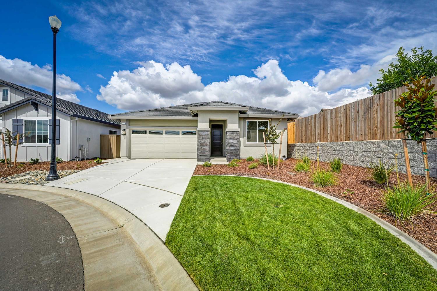 325 Cabot Canyon Court