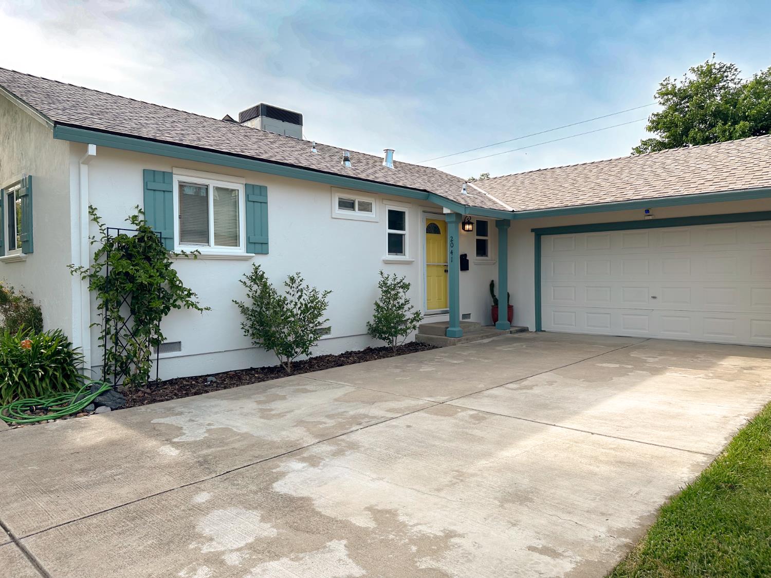 2041 Berg Avenue