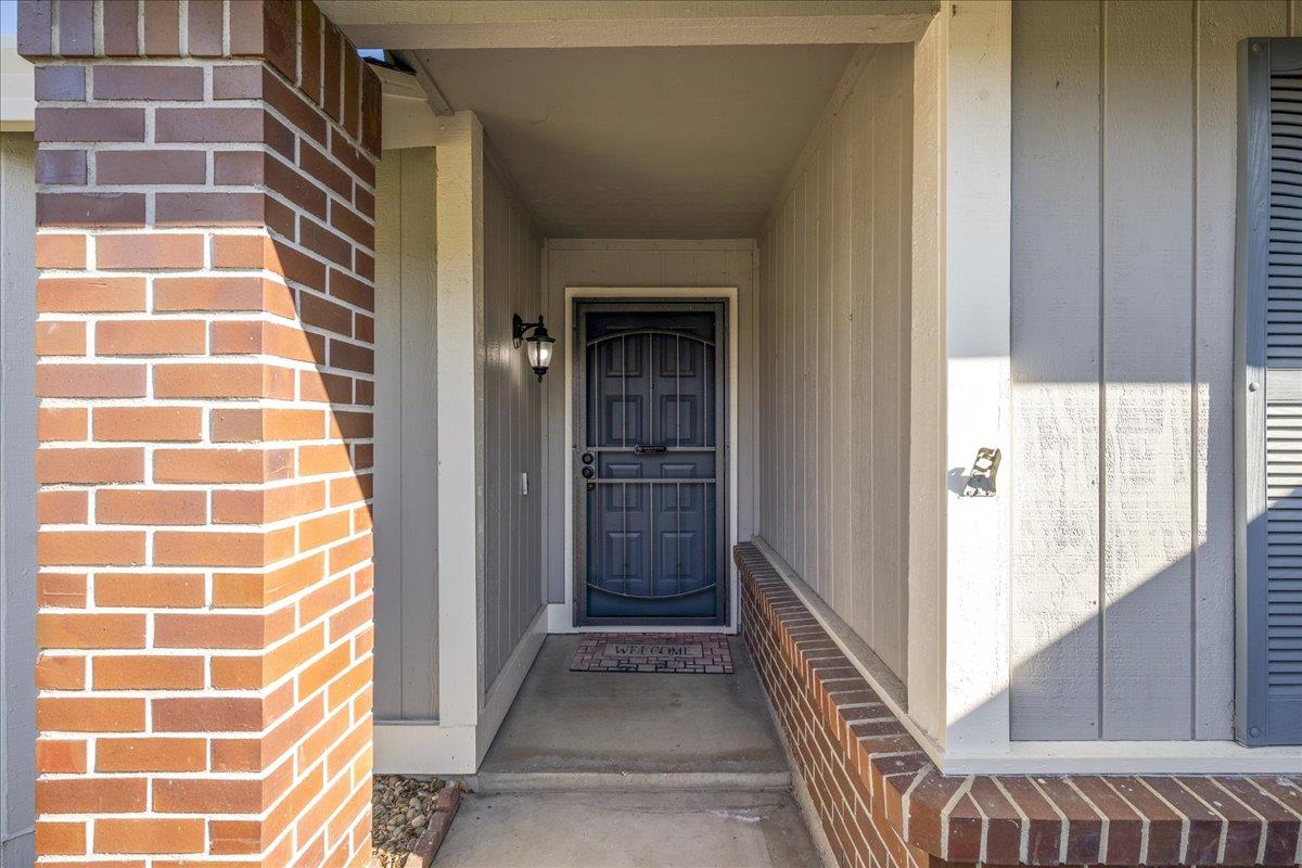 1438 Deerfield Circle