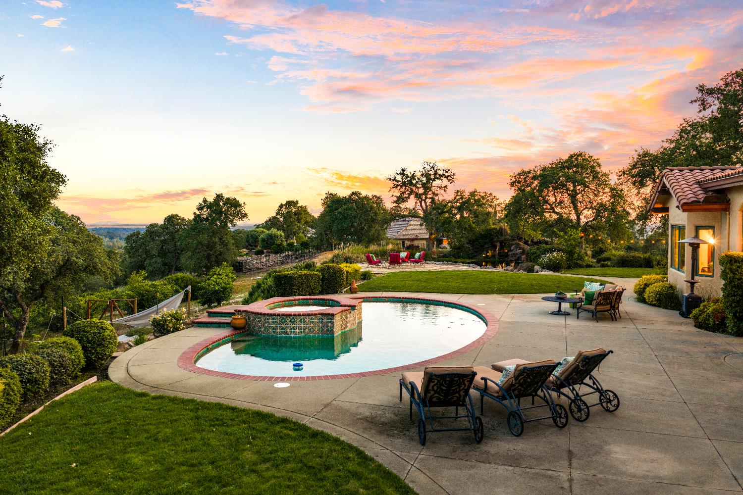 10000 Quail Hill Drive