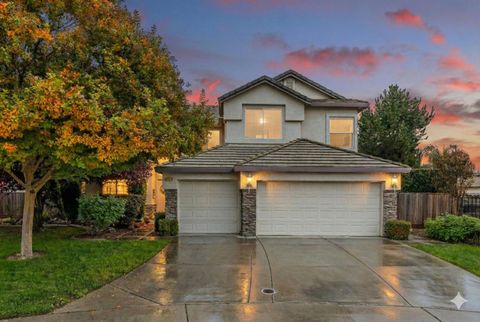 8313 Leatherleaf Court Sacramento CA 95829