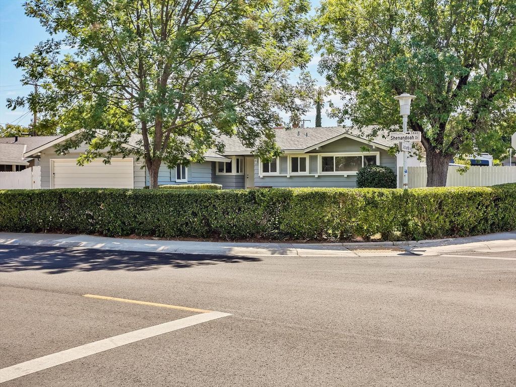 Photo of 5851 Shenandoah Drive, Sacramento, CA 95841 (MLS # 226033620)