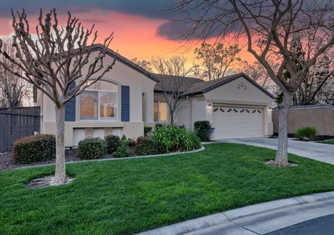 9525 Emerald Cove Lane Elk Grove CA 95758