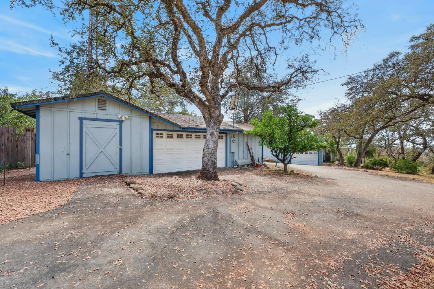 1835 Oak Terrace