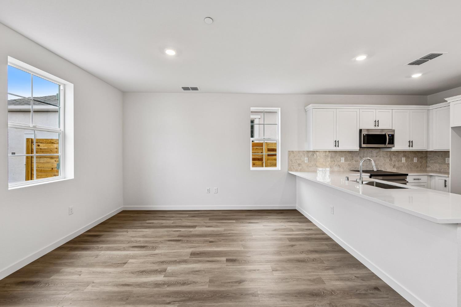 6449 Ventris Walk