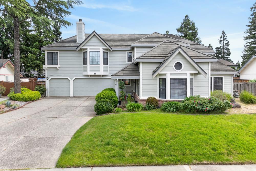 5112 Laguna Woods Dr