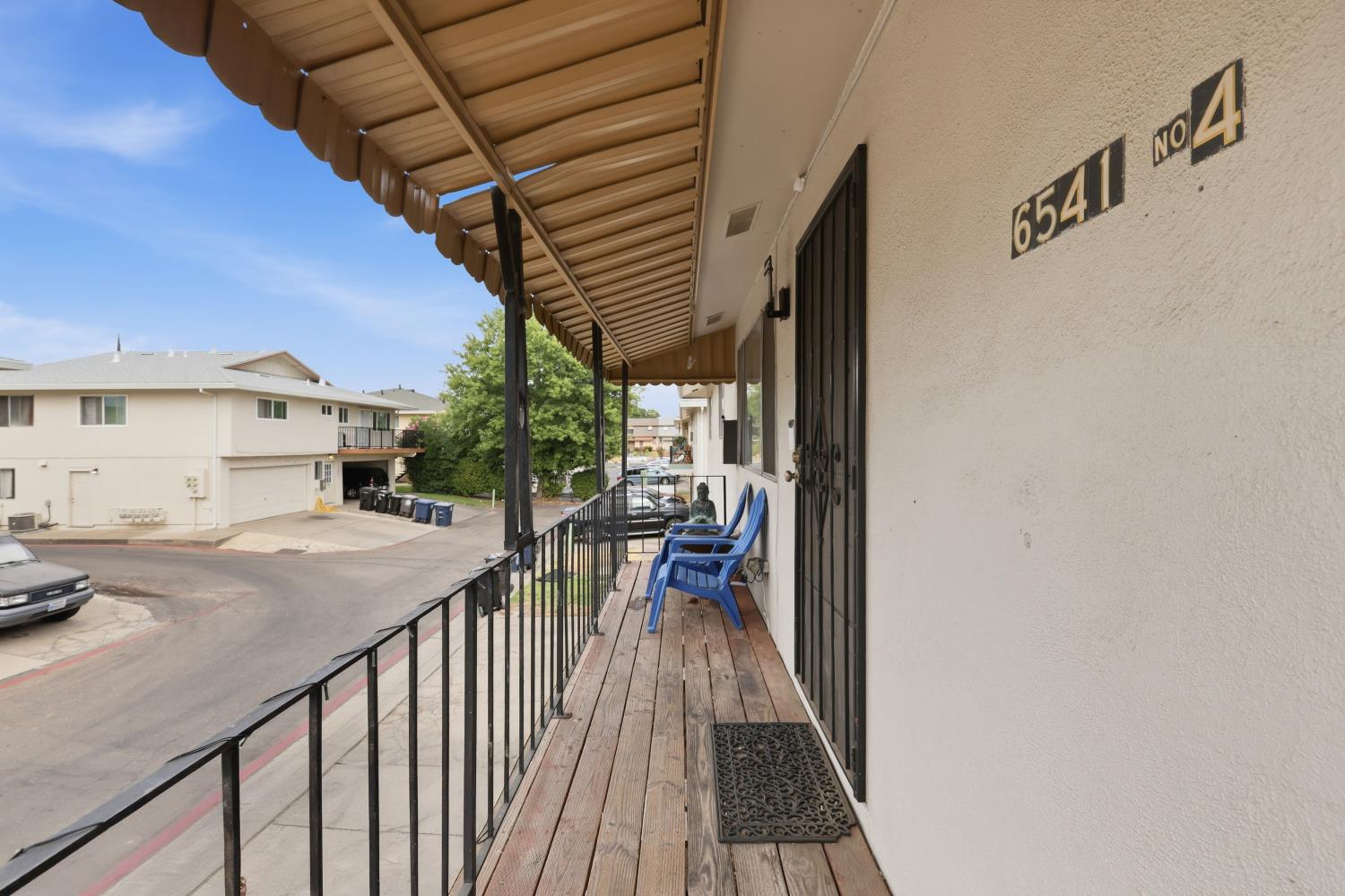 6541 Greenback Lane 4