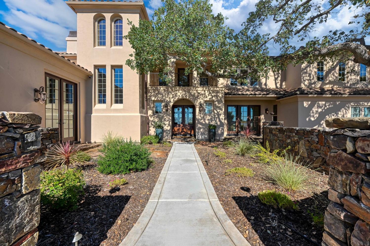 4577 Gresham Drive