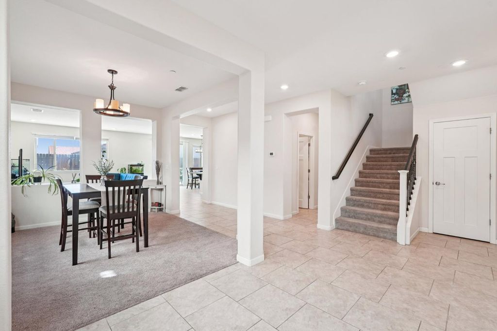 Photo of 7345 Tawny Port Way, Sacramento, CA 95829 (MLS # 226021494)