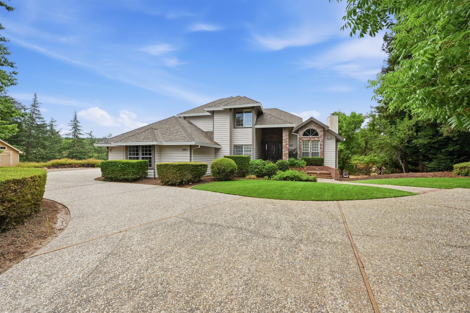 1361 Oak Creek Court