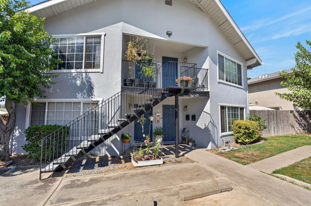 6043 Northcrest Circle