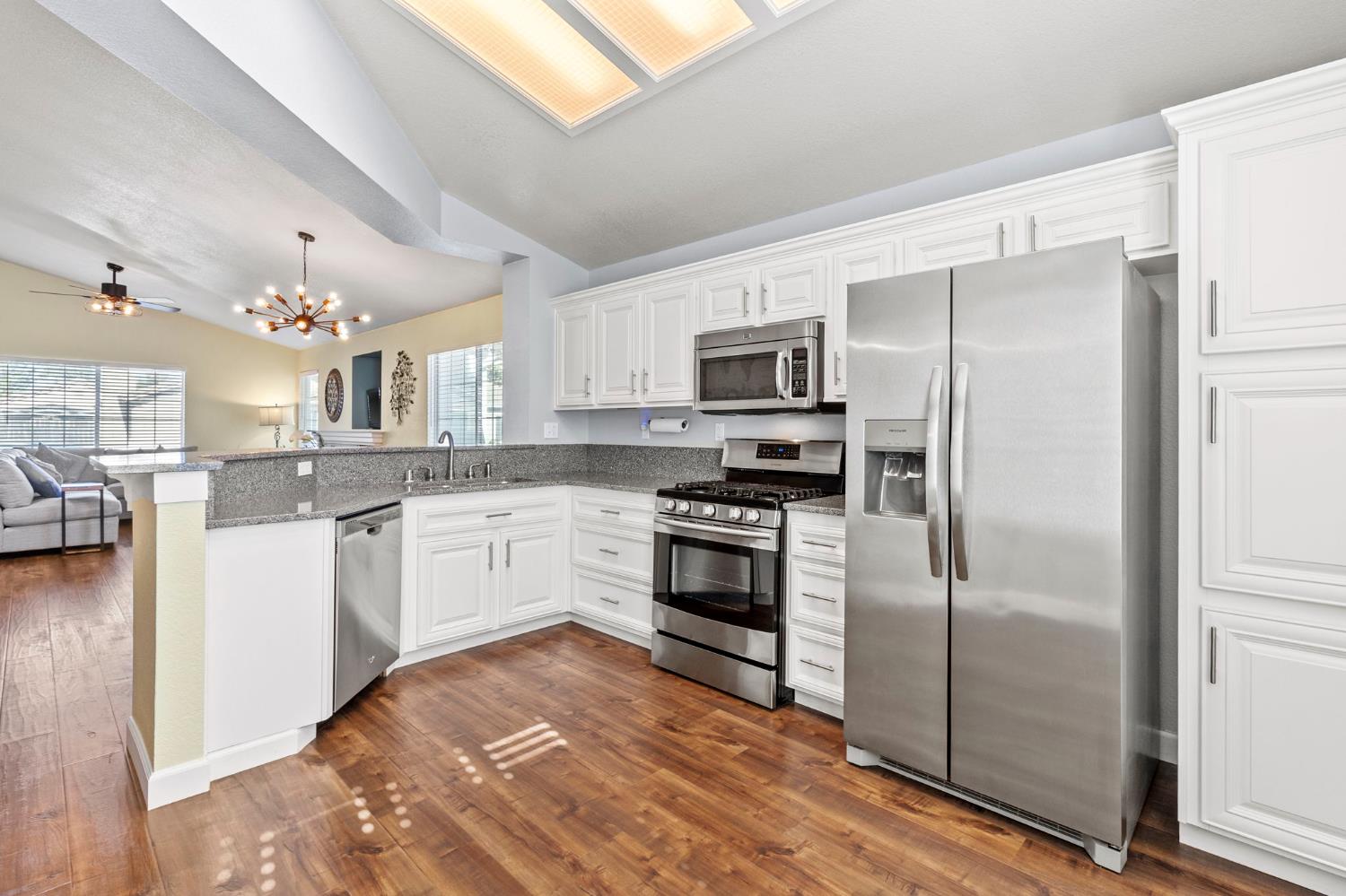 8927 Cypress View Way