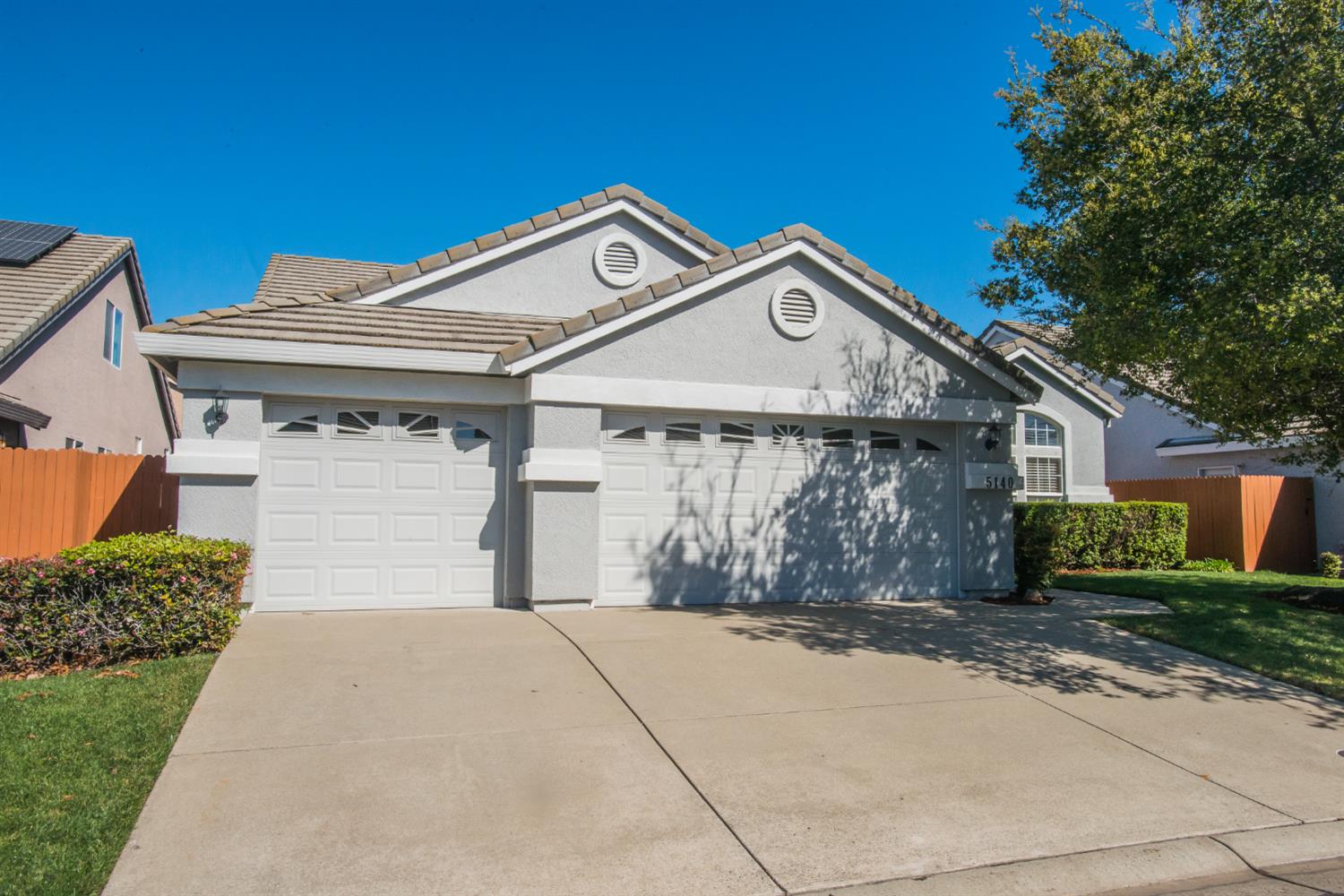 5140 Whisper Oaks Lane