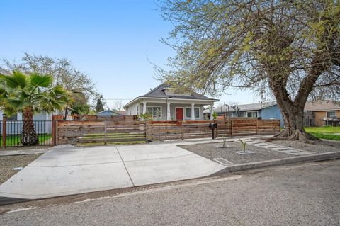 364 Angelus St, Turlock, CA 95380 - MLS#: 225033548