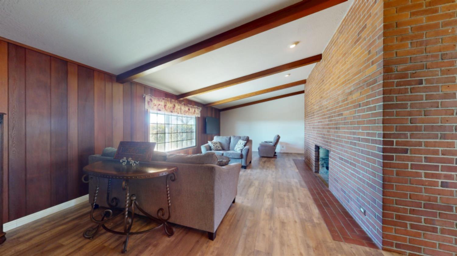 2315 W State Highway 140