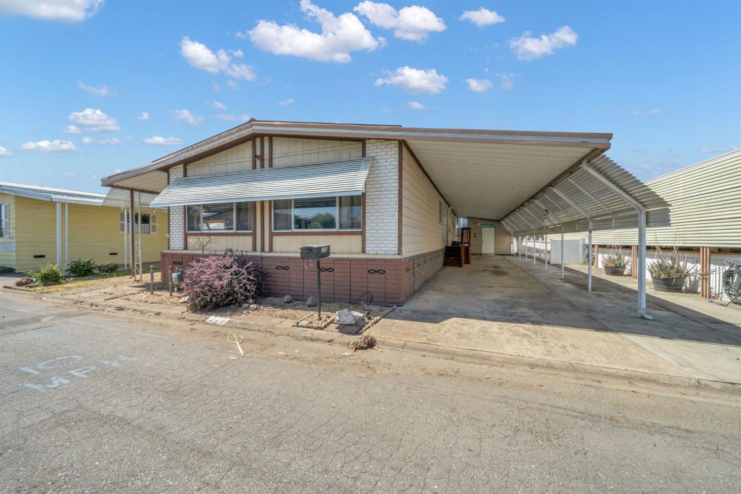 8181 folsom Boulevard 228