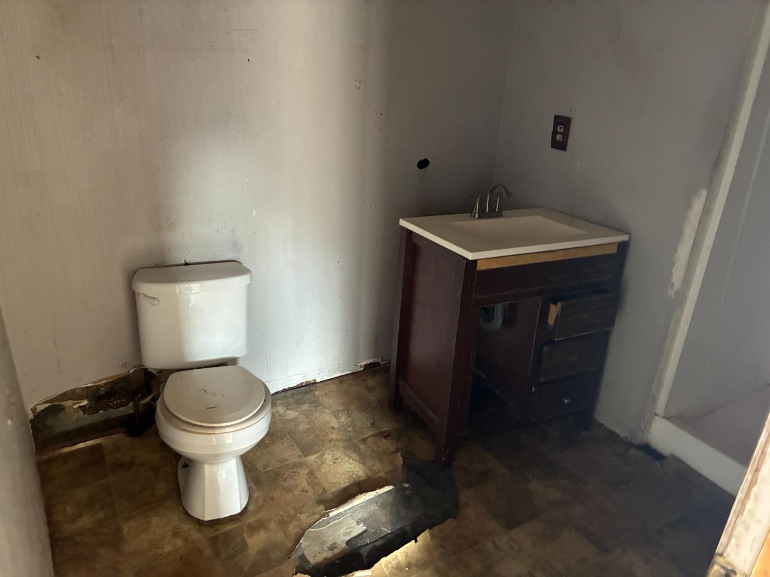 2343 S Sacramento Street