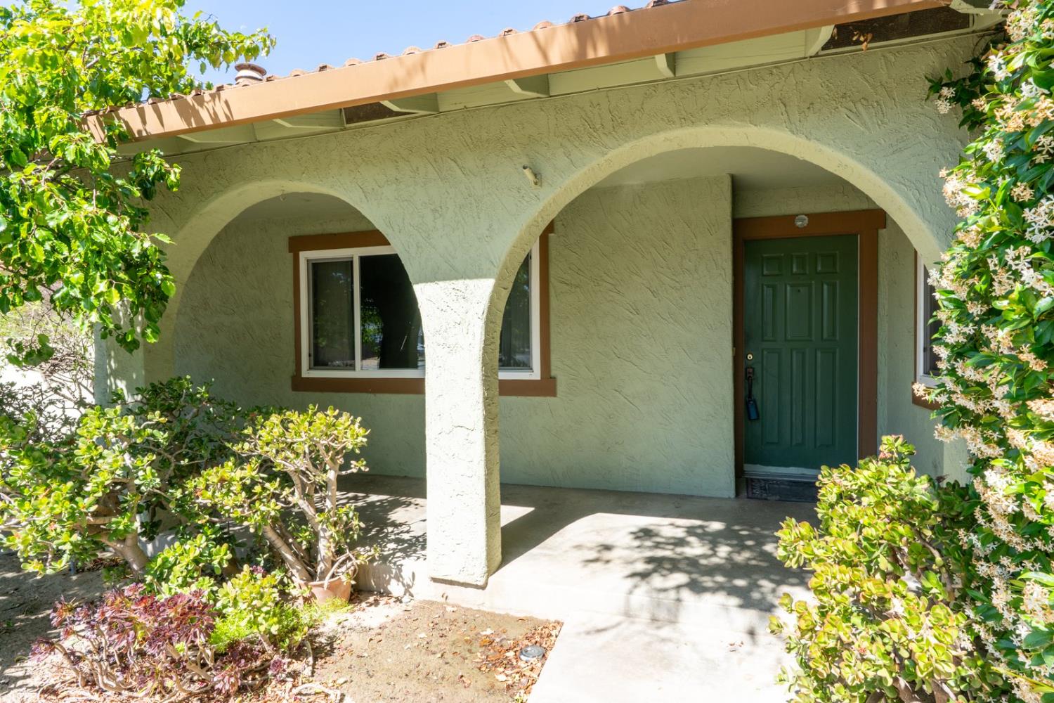 Los Banos, California 93635, United States, 4 Bedrooms Bedrooms, ,2 BathroomsBathrooms,Residential,Pending,135126