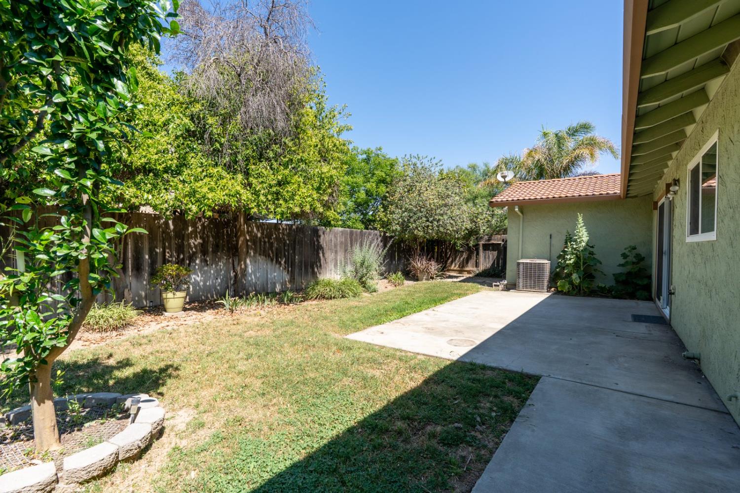 Los Banos, California 93635, United States, 4 Bedrooms Bedrooms, ,2 BathroomsBathrooms,Residential,Pending,135126