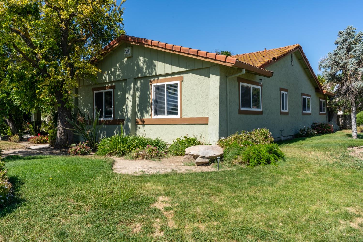 Los Banos, California 93635, United States, 4 Bedrooms Bedrooms, ,2 BathroomsBathrooms,Residential,Pending,135126