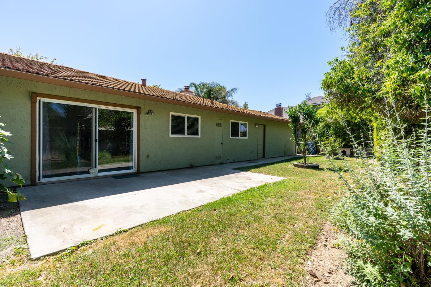 Los Banos, California 93635, United States, 4 Bedrooms Bedrooms, ,2 BathroomsBathrooms,Residential,Pending,135126