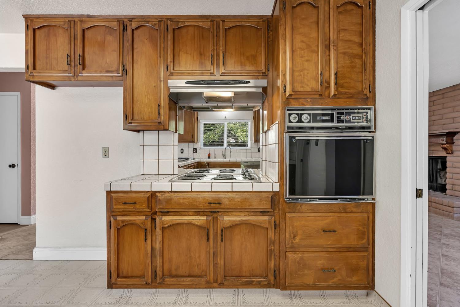 Los Banos, California 93635, United States, 4 Bedrooms Bedrooms, ,2 BathroomsBathrooms,Residential,Pending,135126