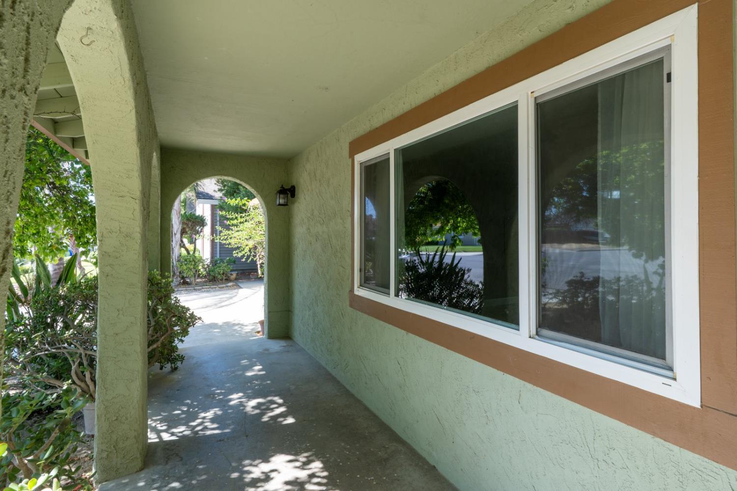 Los Banos, California 93635, United States, 4 Bedrooms Bedrooms, ,2 BathroomsBathrooms,Residential,Pending,135126