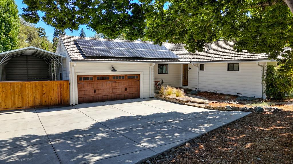 8337 Lakeland Drive