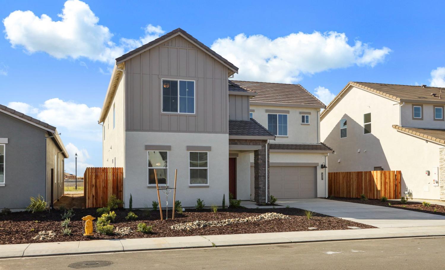 2227 Paramount Lane