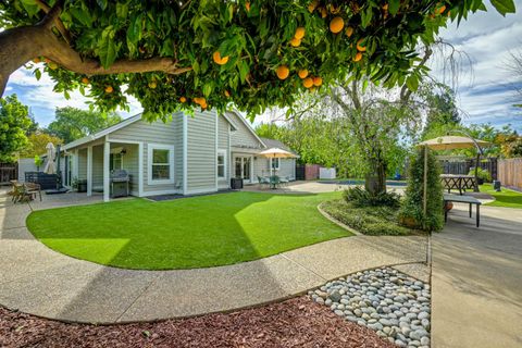 1045 Harrington Way Carmichael CA 95608