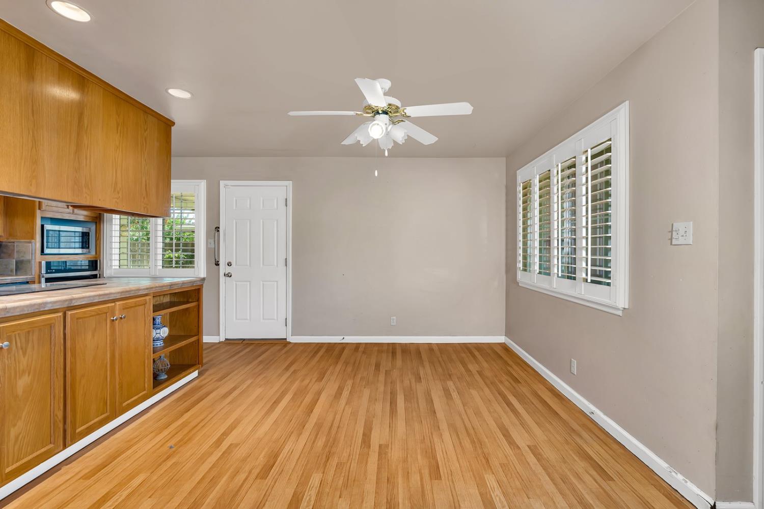 Merced, California 95340, United States, 3 Bedrooms Bedrooms, ,2 BathroomsBathrooms,Residential,Active,216479