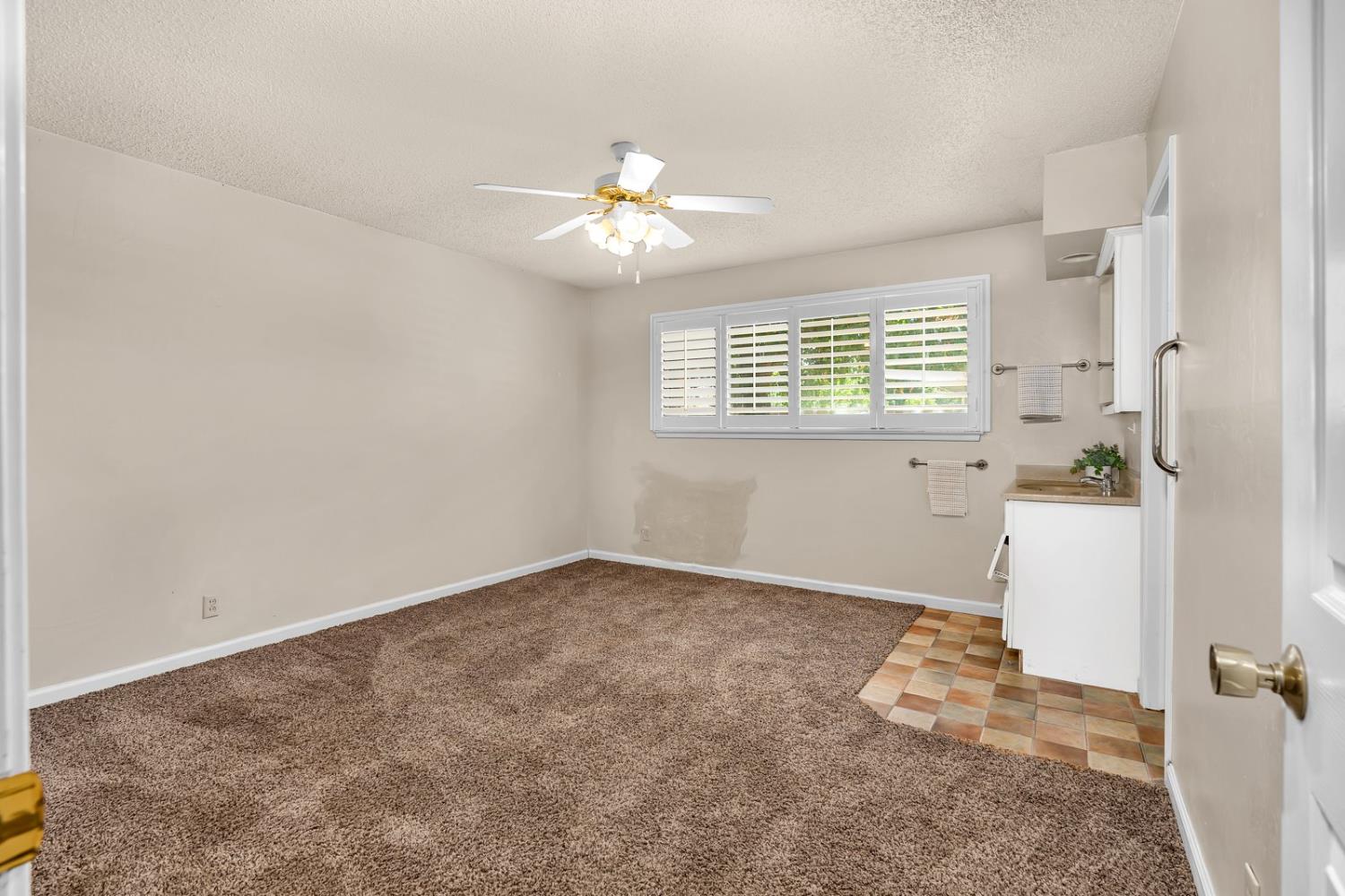 Merced, California 95340, United States, 3 Bedrooms Bedrooms, ,2 BathroomsBathrooms,Residential,Active,216479